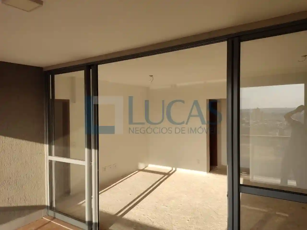 Apartamento com 3 quartos à venda, 127m² — foto 2 de 10