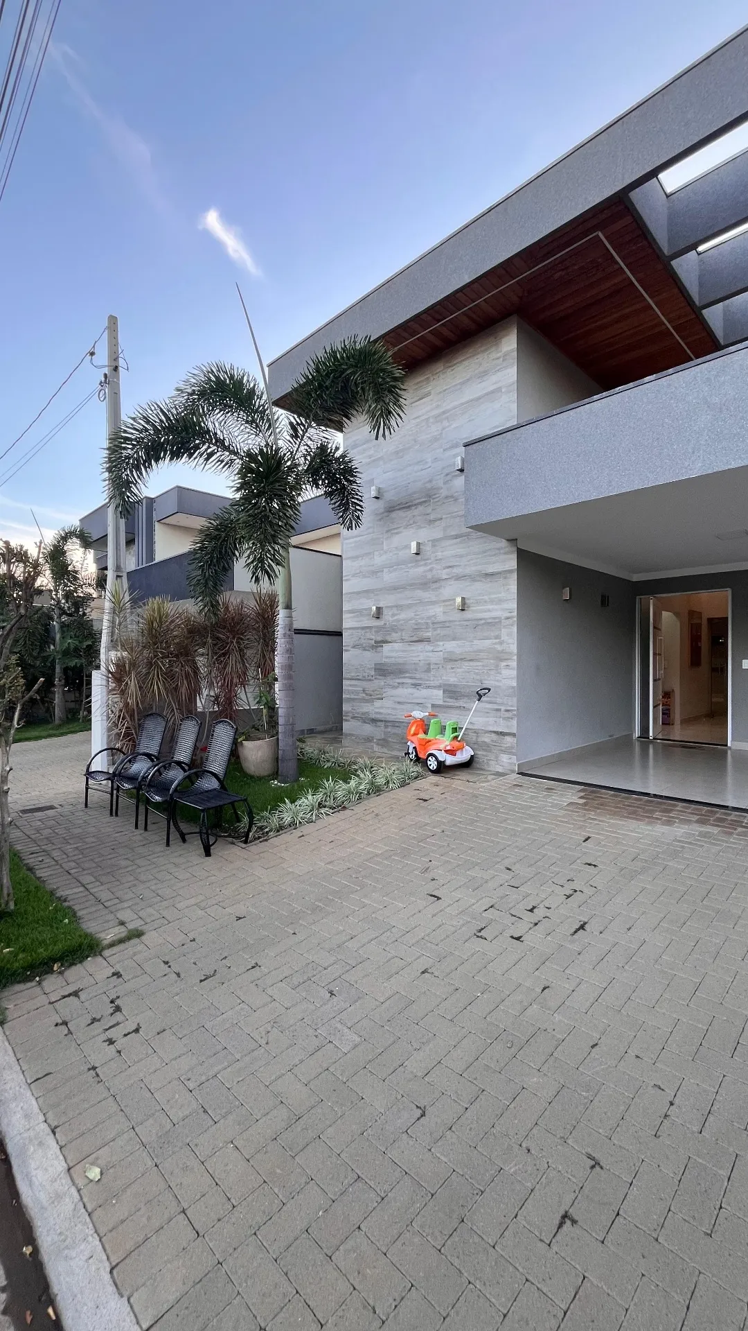 Casa de Condomínio com 3 quartos à venda, 120m² — foto 2 de 25