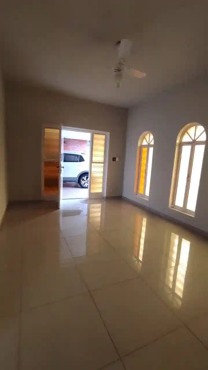 Casa com 3 quartos à venda, 167m² — foto 5 de 24