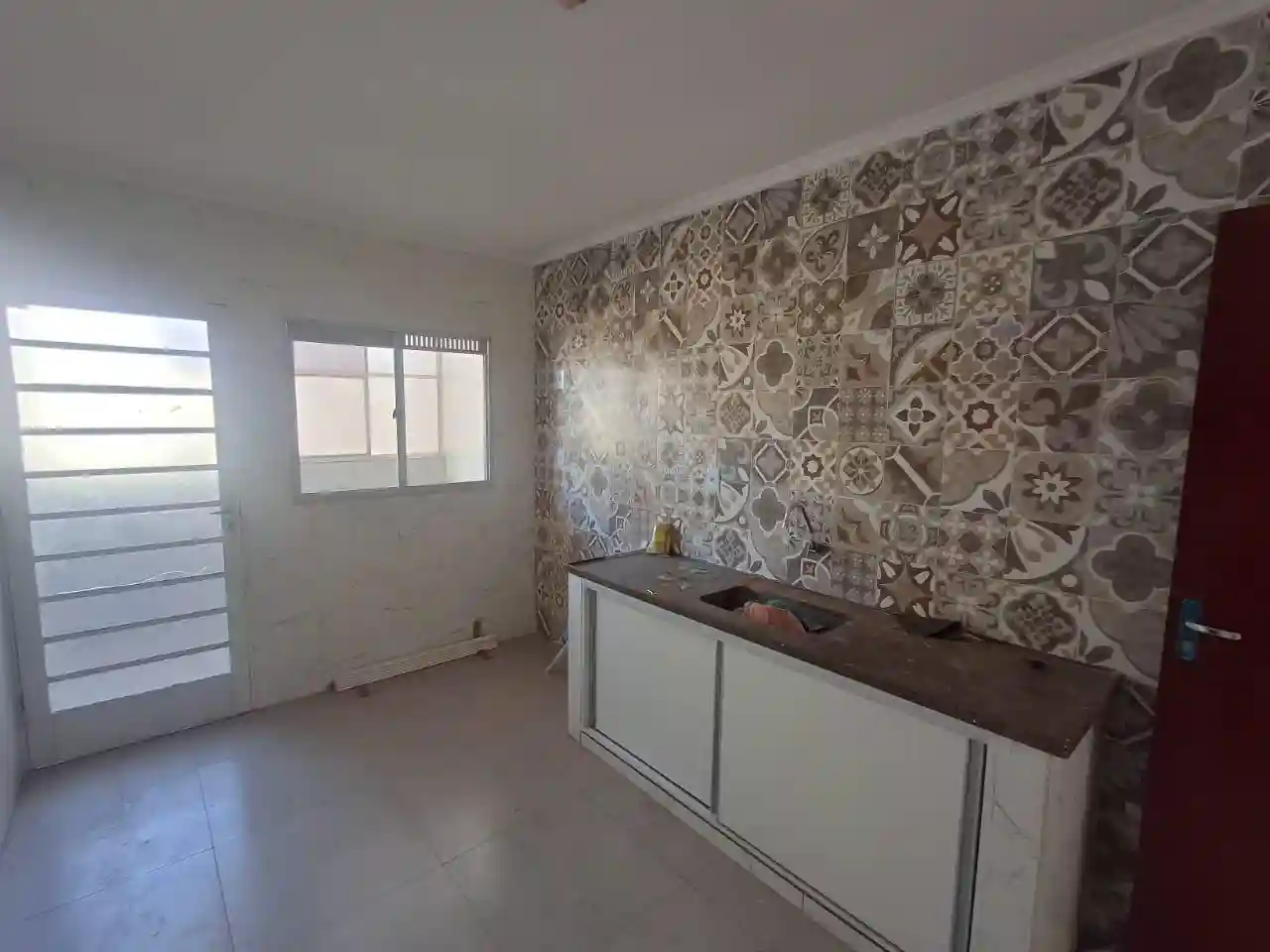 Apartamento com 3 quartos para aluguel, 80m² — foto 2 de 9