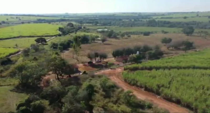 Fazenda / Sítio / Chácara à venda — foto 2 de 3