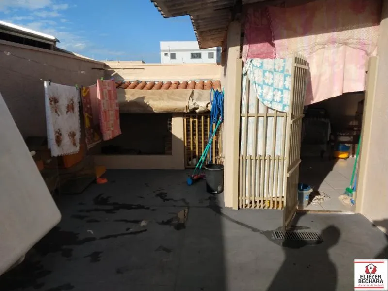 Casa à venda — foto 5 de 10