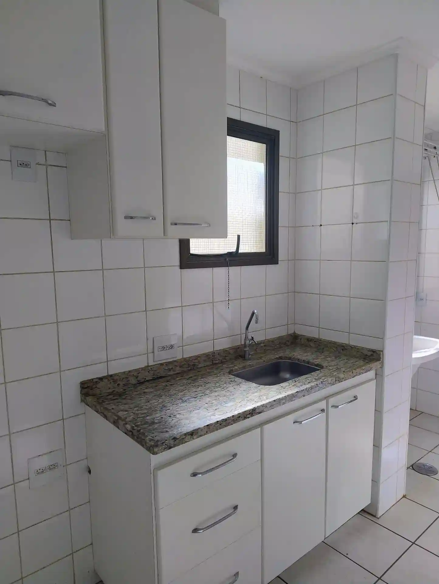 Apartamento com 3 quartos para aluguel, 80m² — foto 2 de 13