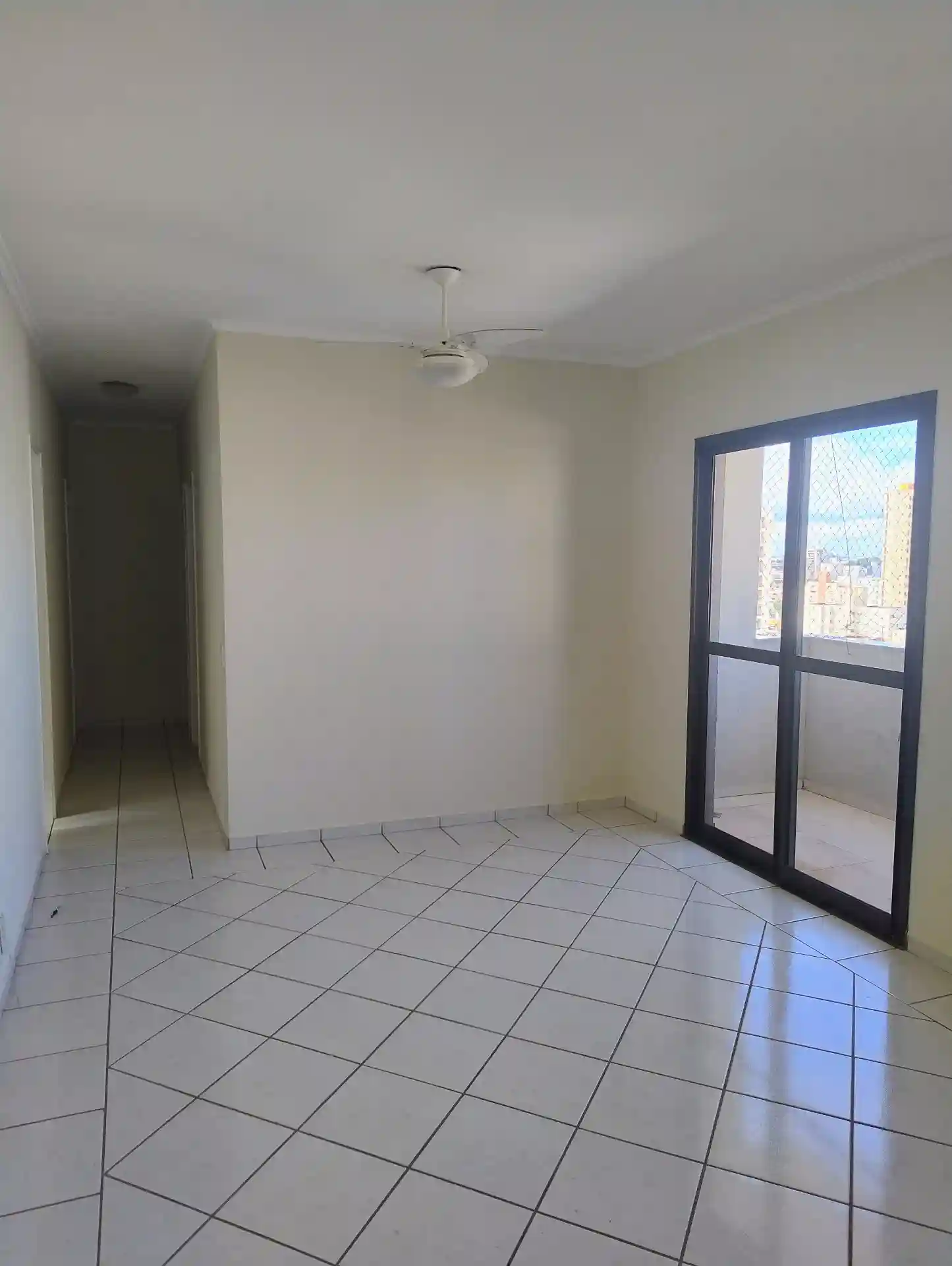 Apartamento com 3 quartos para aluguel, 80m² — foto 1 de 13