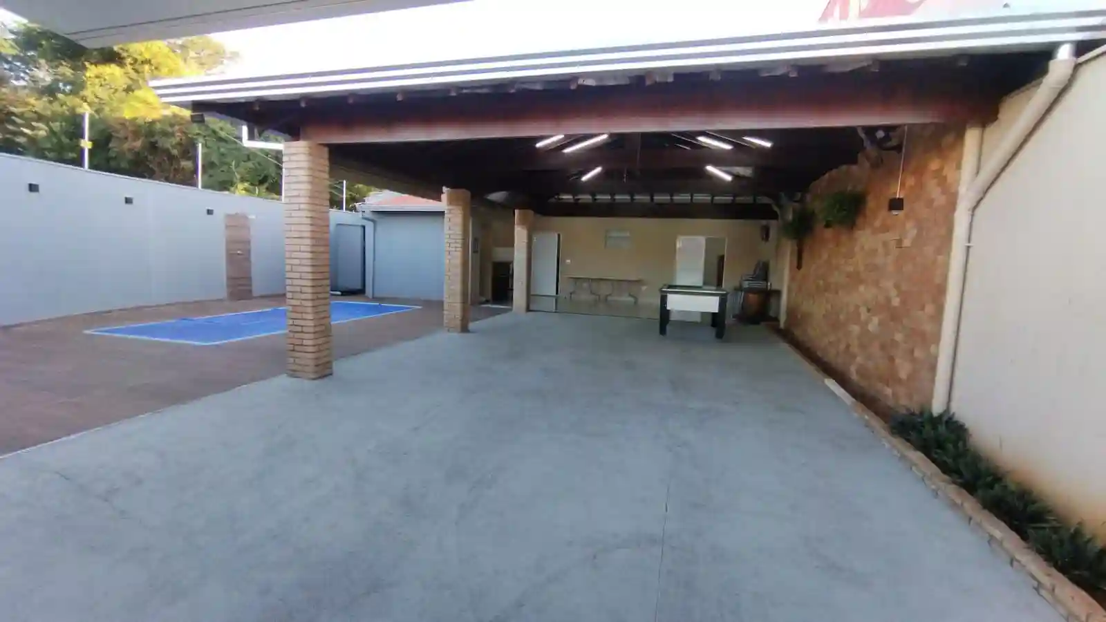 Casa Comercial com 2 quartos à venda, 242m² — foto 3 de 8