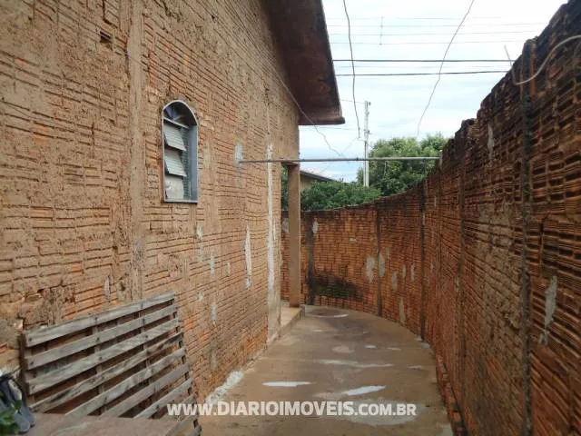 Casa à venda — foto 2 de 2