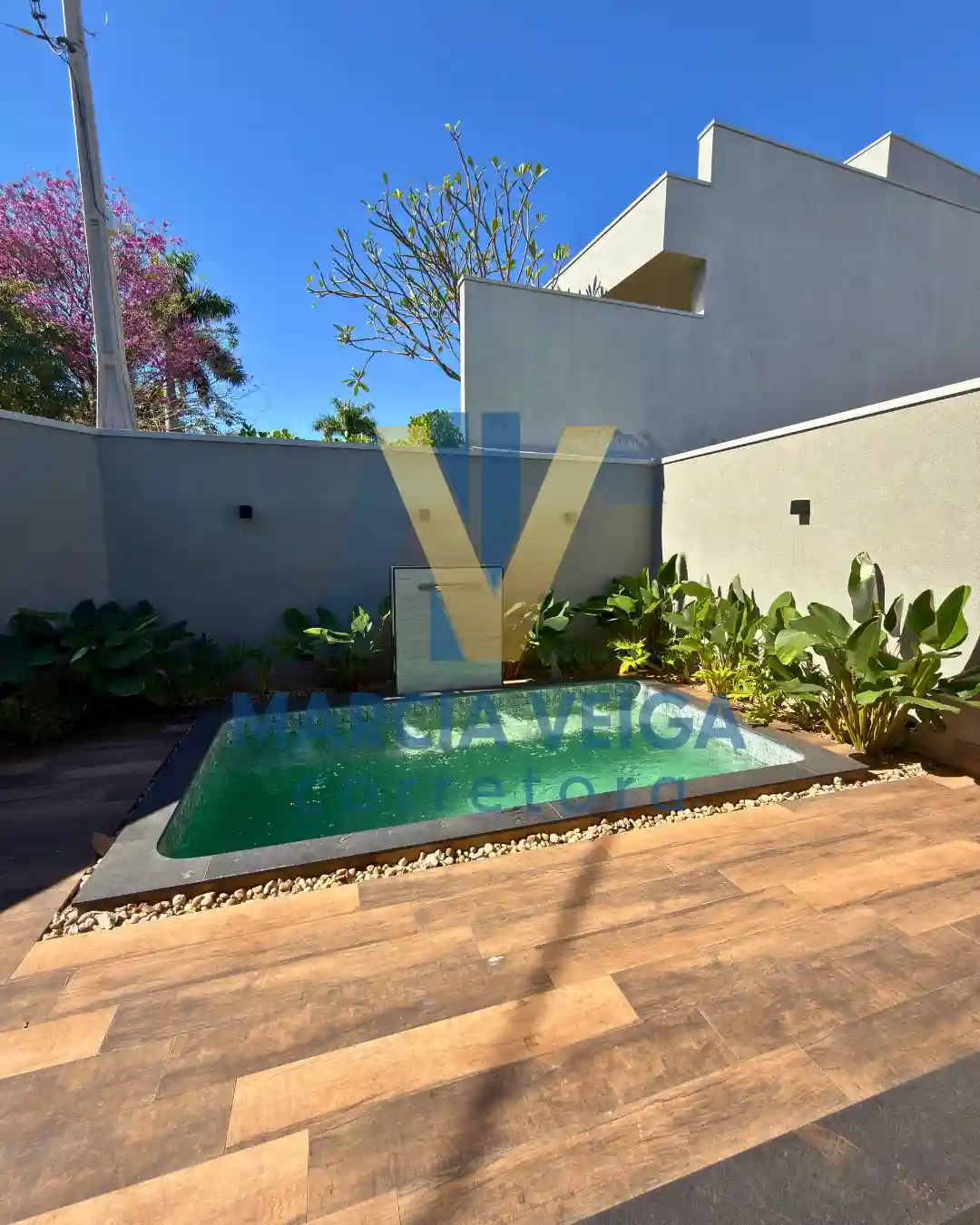 Casa de Condomínio com 4 quartos à venda, 238m² — foto 1 de 26