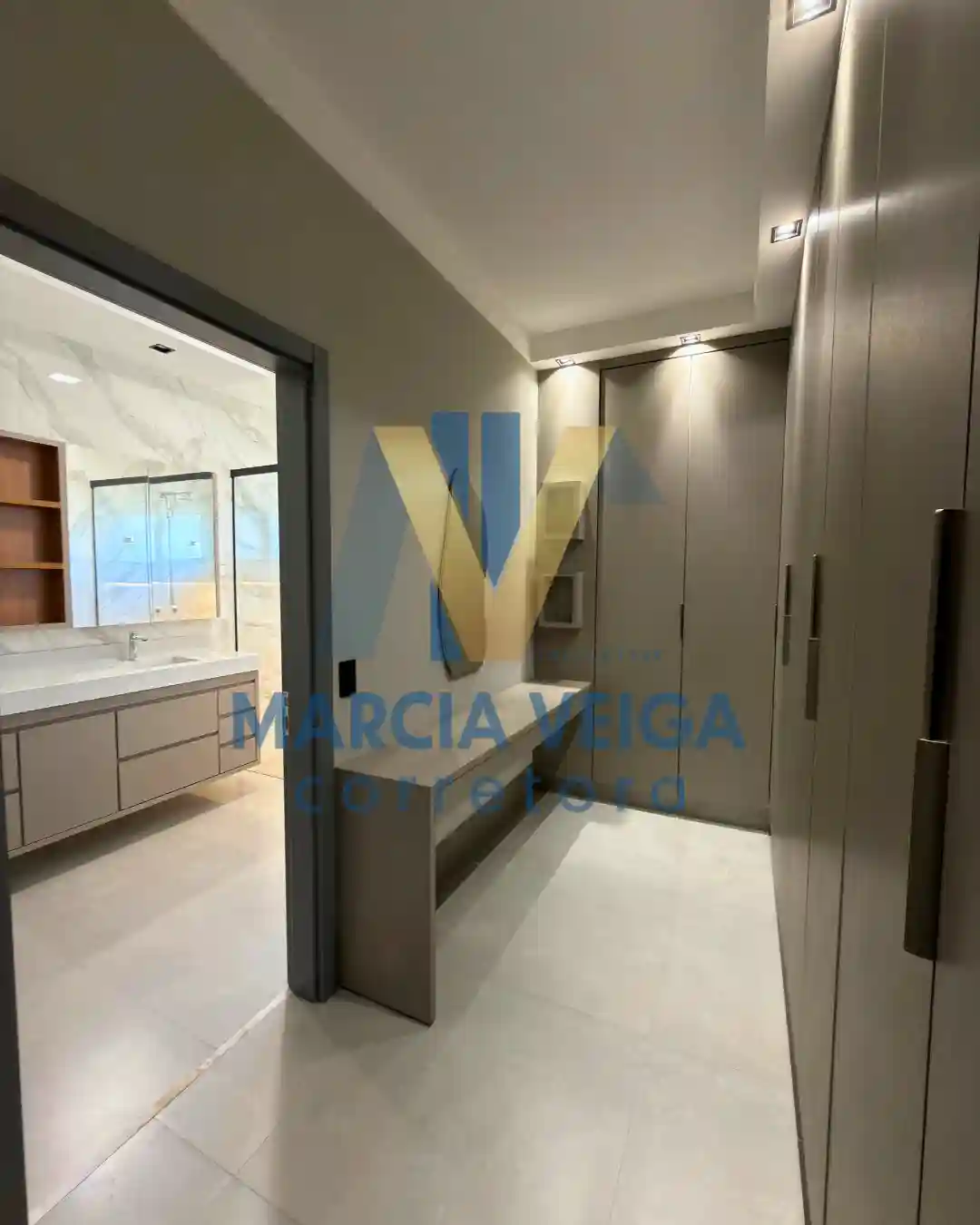 Casa de Condomínio com 4 quartos à venda, 238m² — foto 19 de 26