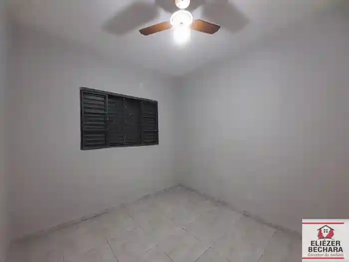 Casa com 2 quartos à venda, 80m² — foto 3 de 5
