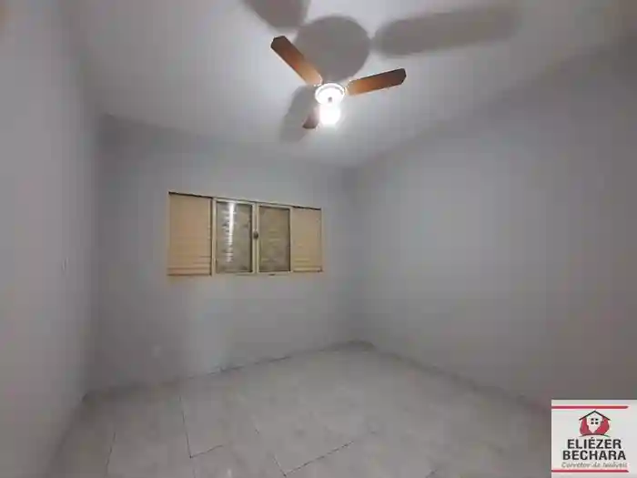 Casa com 2 quartos à venda, 80m² — foto 1 de 5