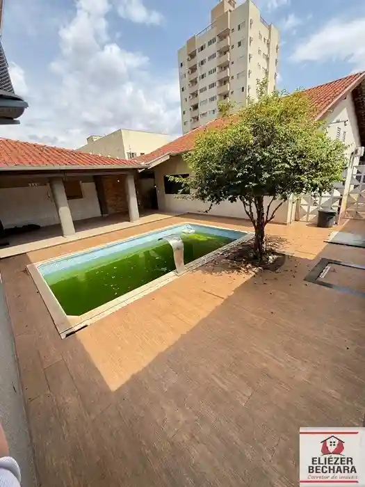 Casa com 3 quartos à venda, 230m² — foto 35 de 39