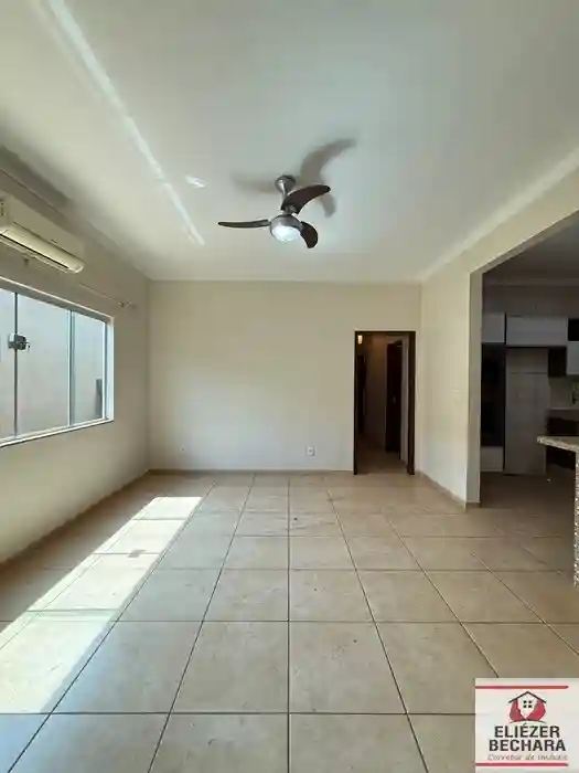 Casa com 3 quartos à venda, 230m² — foto 22 de 39