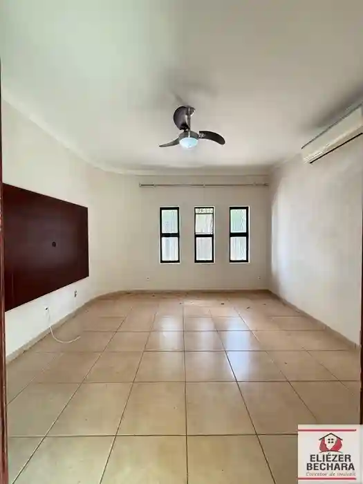 Casa com 3 quartos à venda, 230m² — foto 4 de 39
