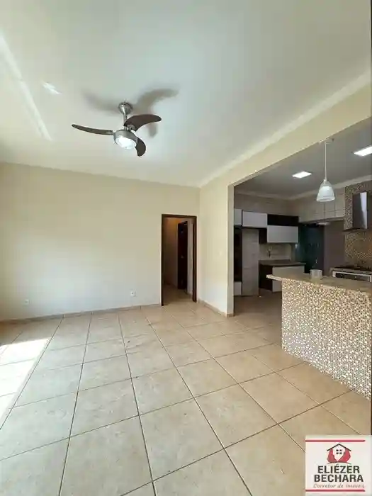 Casa com 3 quartos à venda, 230m² — foto 36 de 39