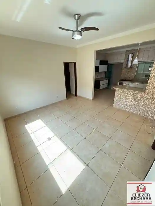 Casa com 3 quartos à venda, 230m² — foto 17 de 39