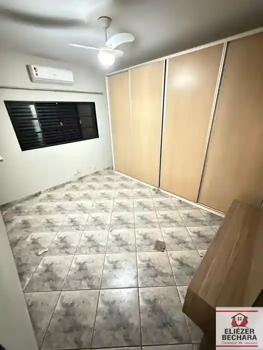 Casa com 3 quartos à venda, 230m² — foto 18 de 39