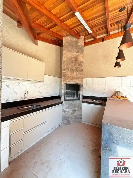Casa com 3 quartos à venda, 230m² — foto 8 de 39