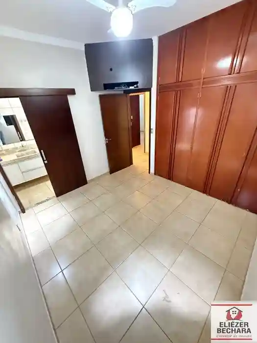 Casa com 3 quartos à venda, 230m² — foto 23 de 39