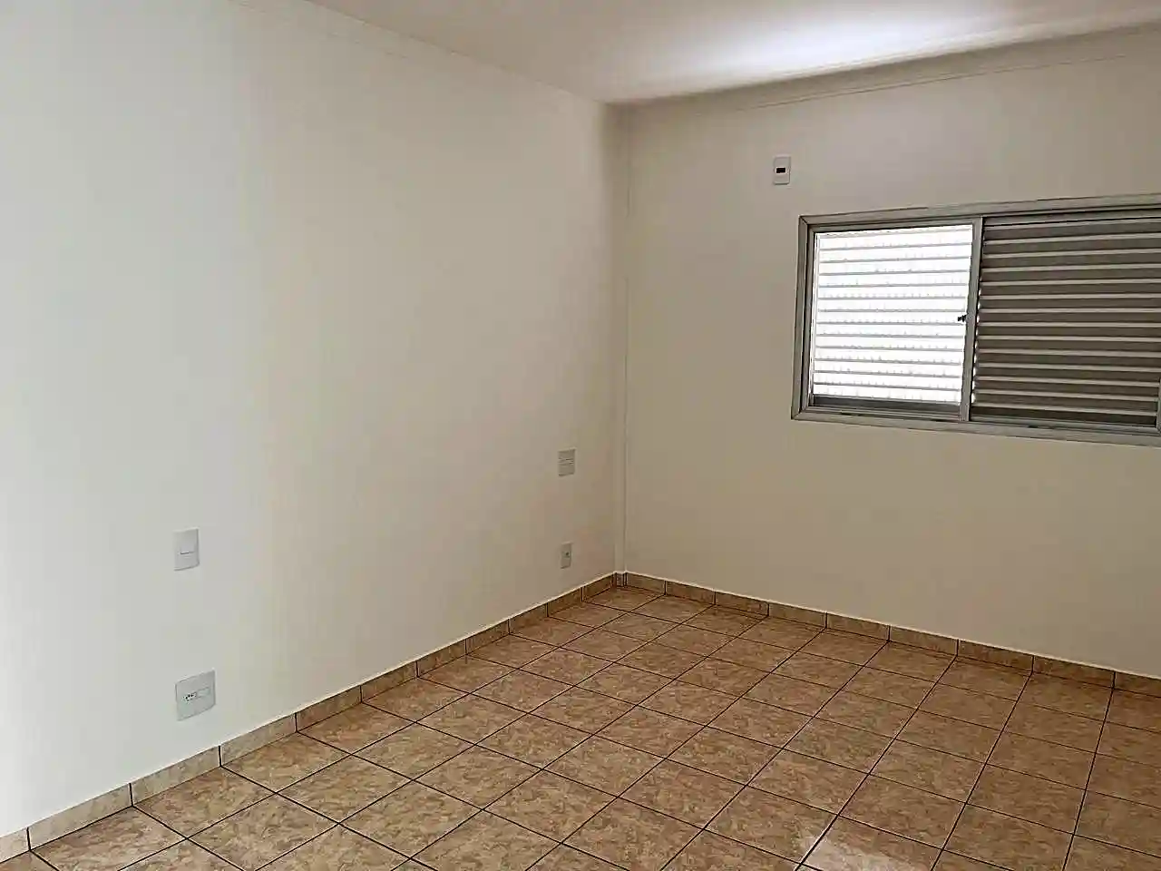 Apartamento com 3 quartos para aluguel, 120m² — foto 3 de 14