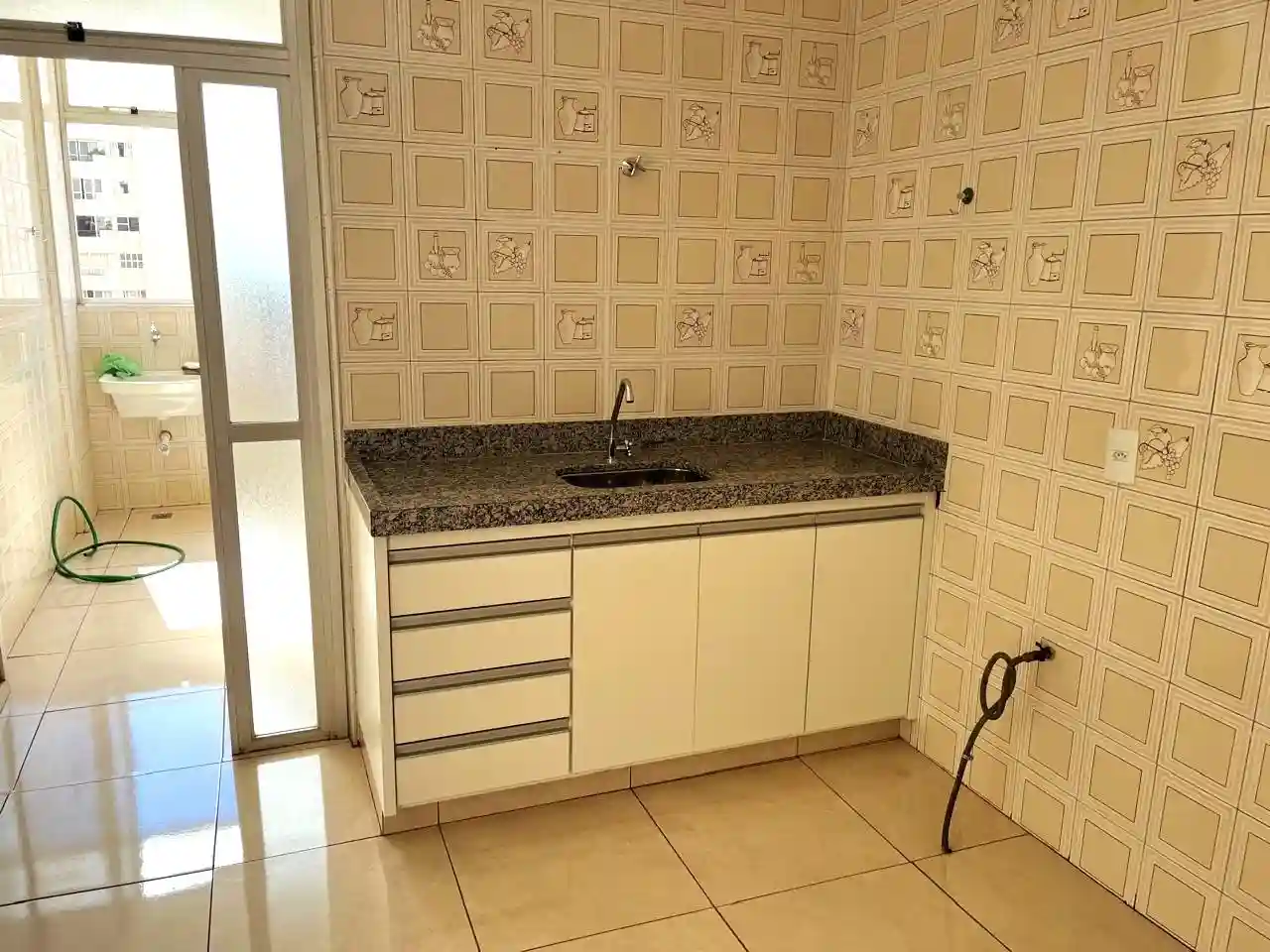 Apartamento com 3 quartos para aluguel, 120m² — foto 13 de 14