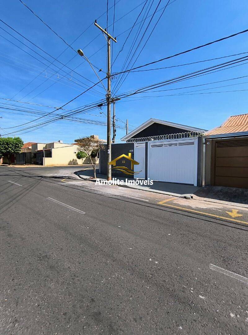 Casa com 3 quartos à venda, 150m² — foto 2 de 21