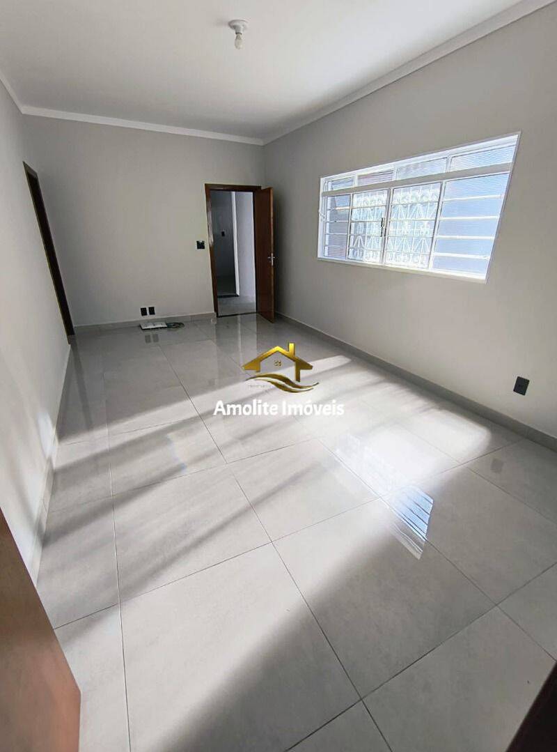 Casa com 3 quartos à venda, 150m² — foto 3 de 21
