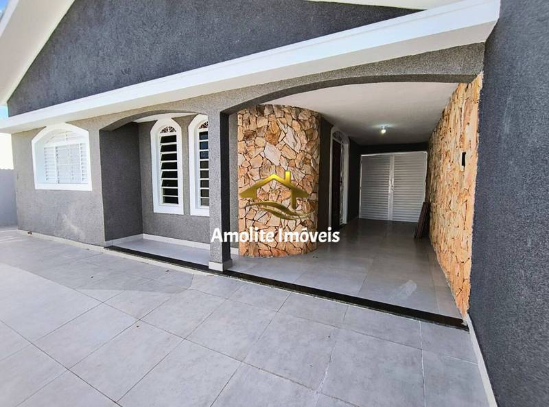 Casa com 3 quartos à venda, 150m² — foto 1 de 21
