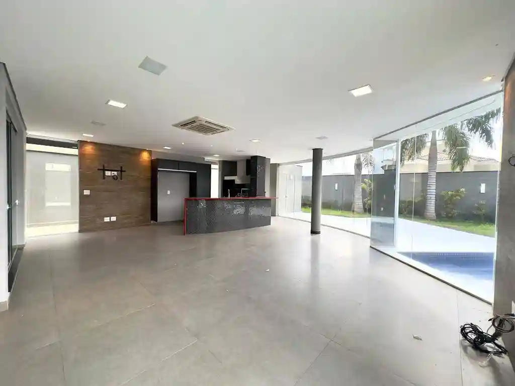 Casa de Condomínio com 4 quartos à venda, 406m² — foto 2 de 29