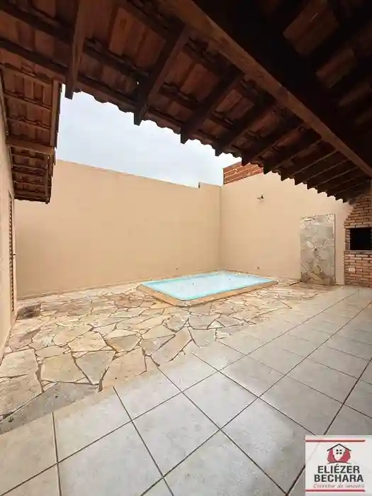 Casa com 3 quartos à venda, 150m² — foto 2 de 27