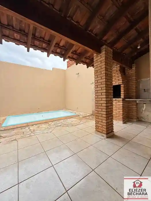 Casa com 3 quartos à venda, 150m² — foto 1 de 27
