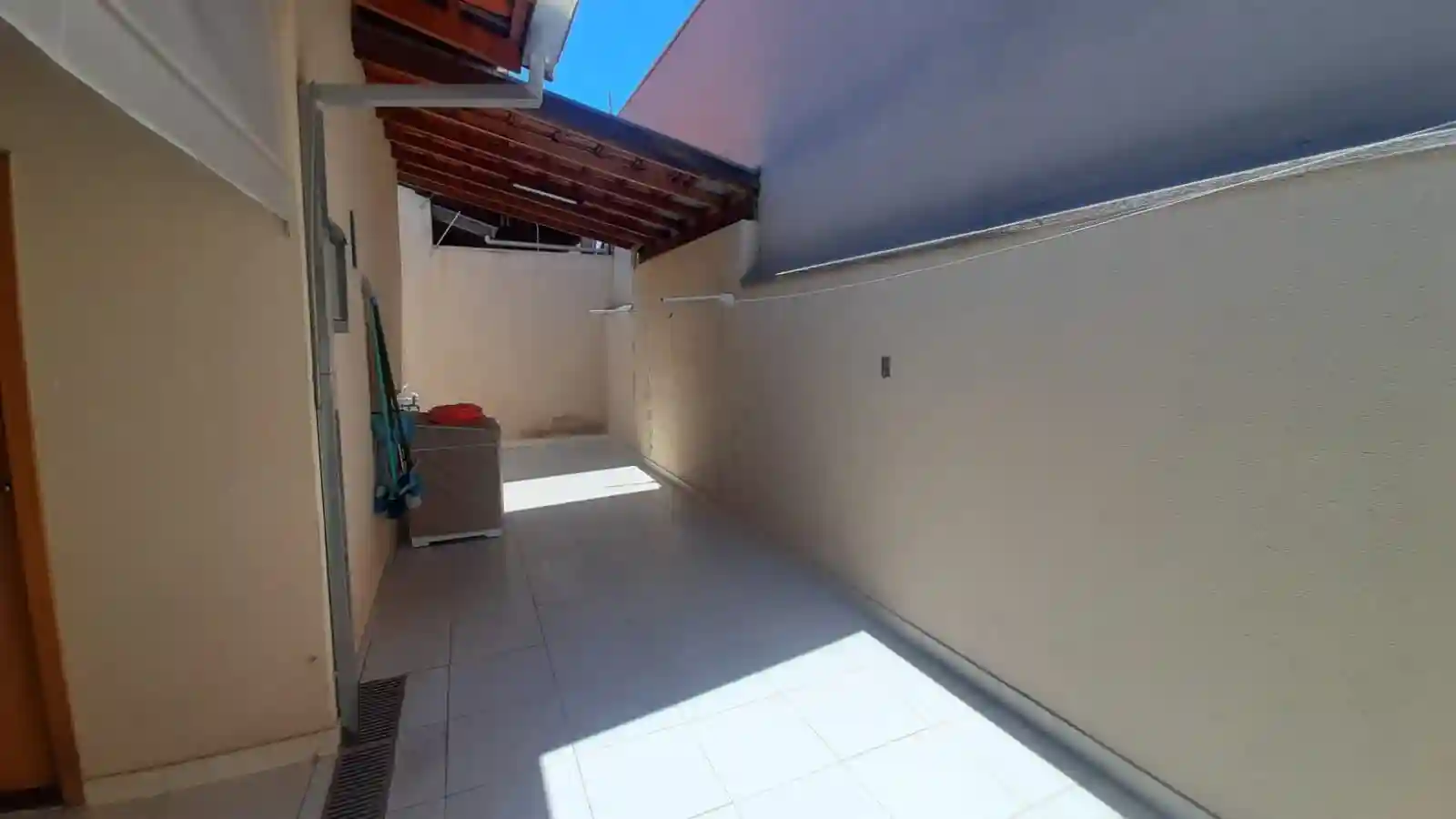 Casa com 3 quartos à venda, 210m² — foto 18 de 18
