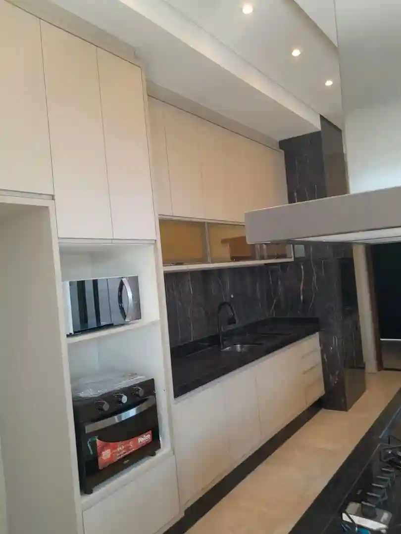Casa de Condomínio com 3 quartos à venda, 400m² — foto 3 de 14
