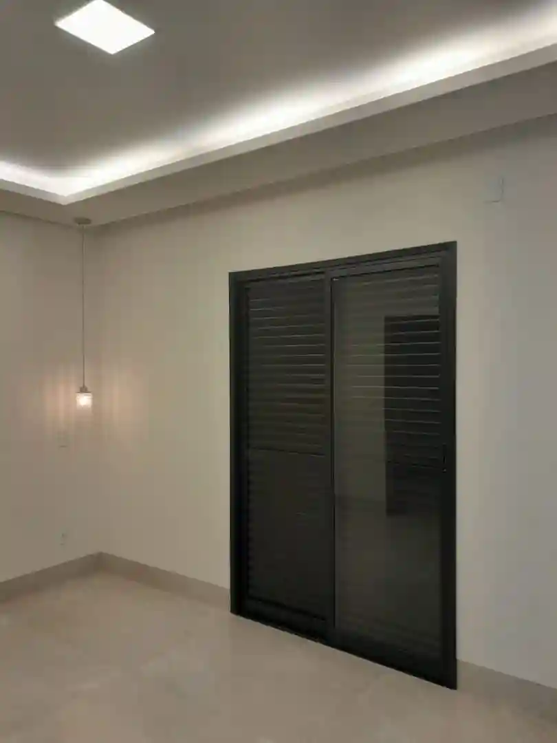Casa de Condomínio com 3 quartos à venda, 400m² — foto 2 de 14