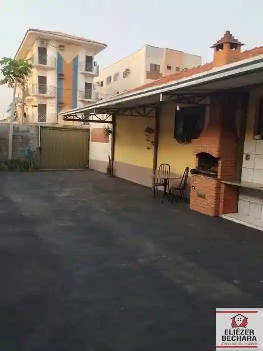 Casa com 3 quartos à venda, 150m² — foto 1 de 17