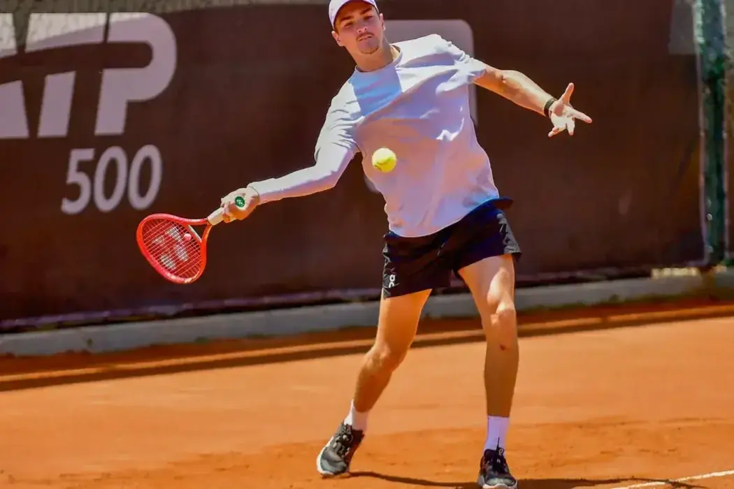 Com João Fonseca, brasileiros disputam chaves principais do Rio Open