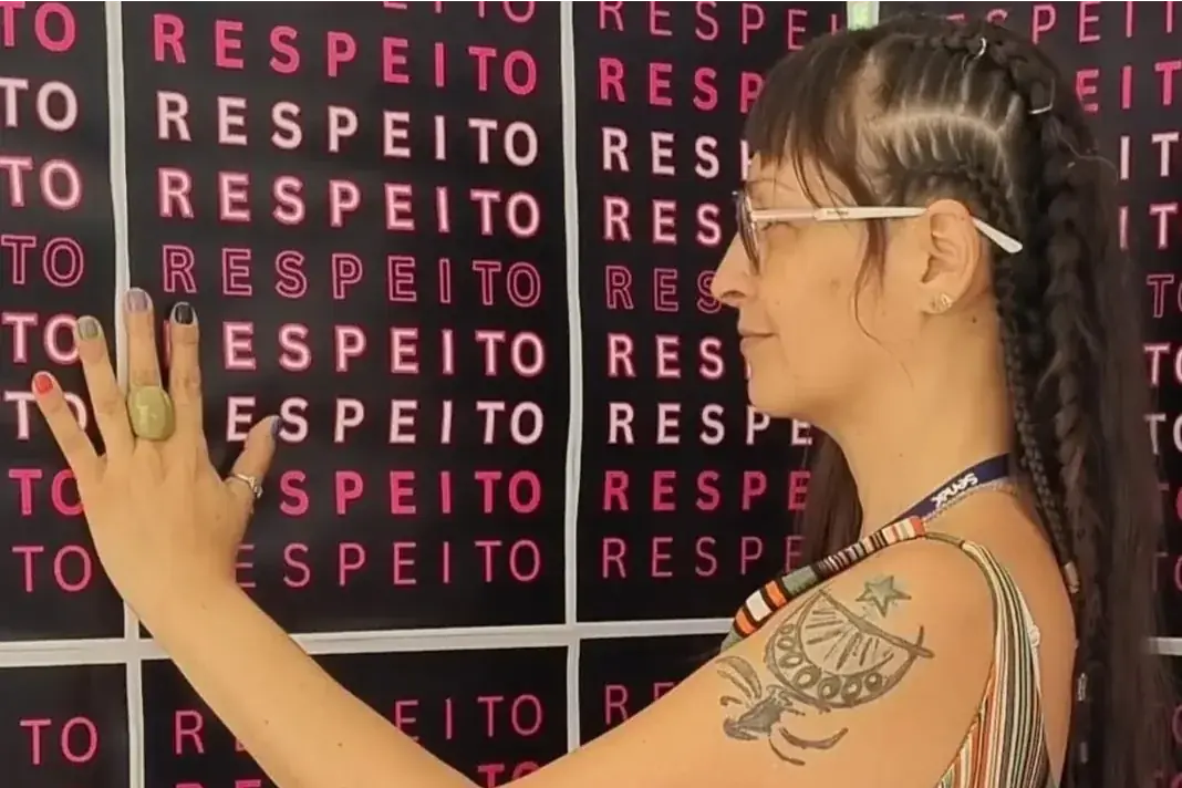 Thumbnail description