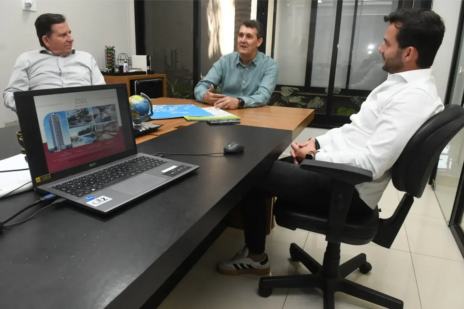 Da direita para a esquerda: Rafael Coelho, Marcos Mendonça e Vinícius Coelho (Thomaz Vita Neto 30/9/2025)