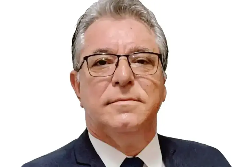 Azor Lopes Jr. (Azor Lopes Jr.)