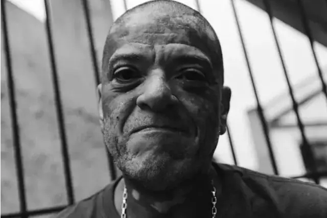 Thumbnail description