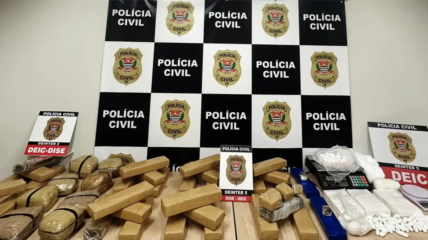 Drogas e itens utilizados para o tráfico apreendidos pela polícia (Divulgação/Deic)