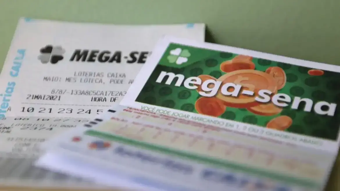 As apostas da Mega Sena podem ser feitas até as 19h (Tânia Rego/Agência Brasil)
