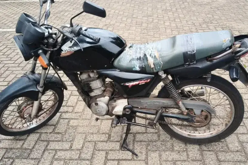Polícia apreende drogas e recupera moto em operação em Rio Preto