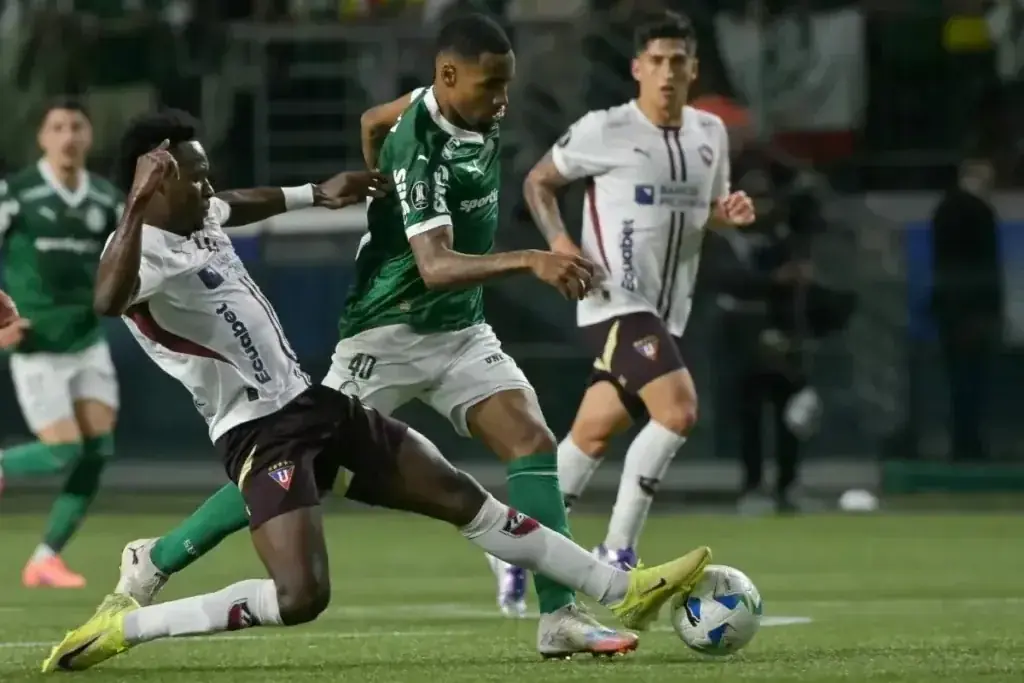 Palmeiras de Abel consegue mais uma virada heroica e chega à final da Libertadores