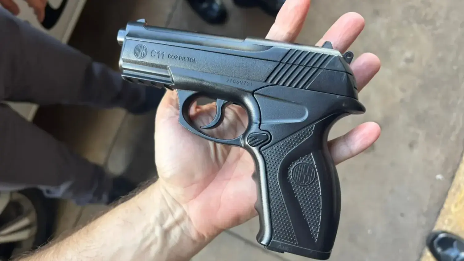 O revólver de Airsoft apreendido pela polícia (Polícia Militar)
