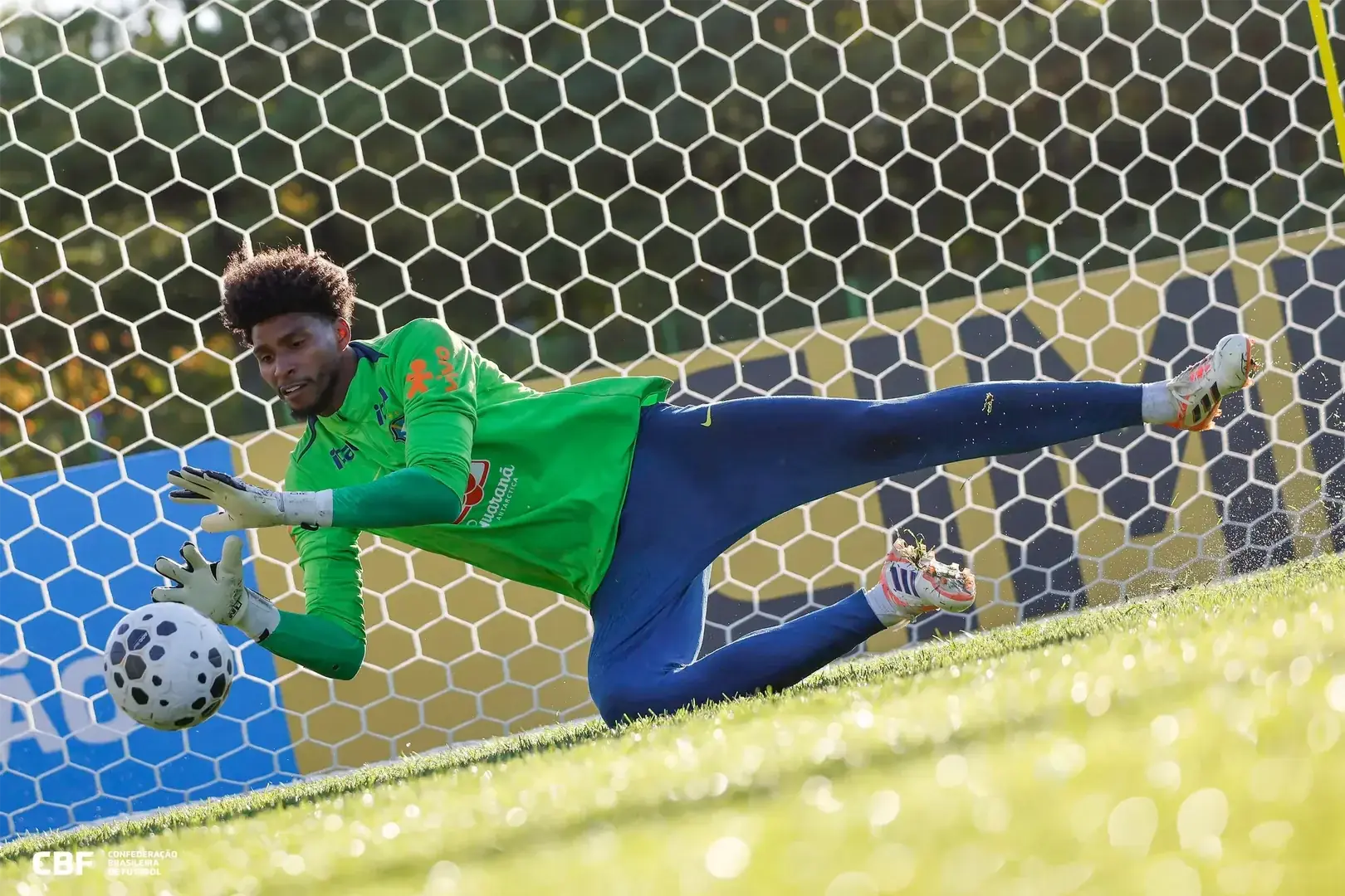 Hugo Souza será o titular da Seleção Brasileira contra o Japão na terça-feira, 14 (Rafael Ribeiro/CBF)