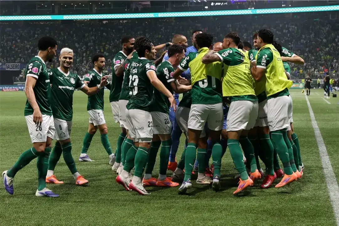 Jogadores do Palmeiras comemoram o gol de Bruno Rodrigues (César Greco/Palmeiras)