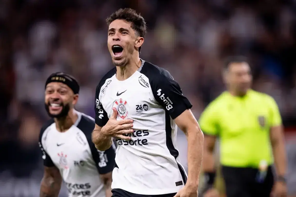 Corinthians encerra jejum diante do Red Bull Bragantino e vence a primeira no Brasileirão