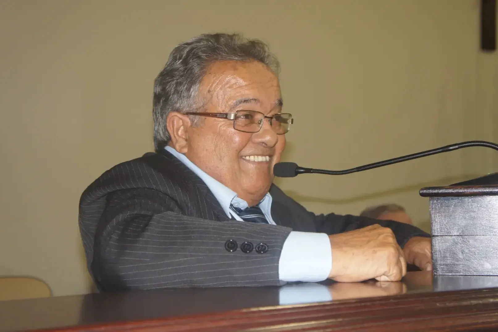 O PEQUENO GIGANTE JOÃO DE CAYRES