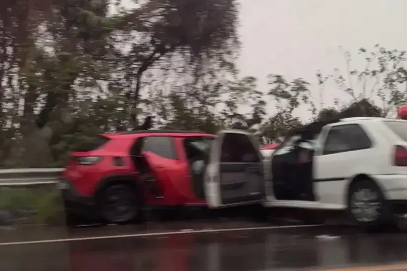 Dois morrem e cinco ficam feridos após colisão frontal em Poloni