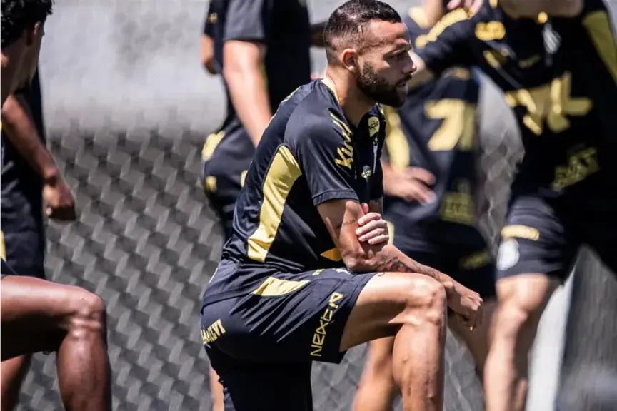Atacante Guilherme, do Santos, durante treinamento no CT Rei Pelé (Raul Baretta/Santos FC)